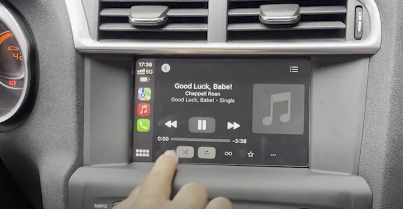 Load video: Carlikeit PN1 Peugeot Citroen Wireless CarPlay adapter how to install